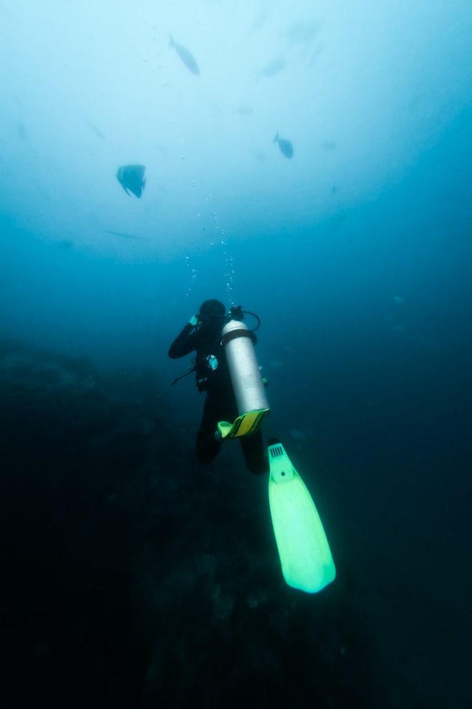 Les Îles Similan en Thaïlande : des plongées spectaculaires entre roches et eaux claires